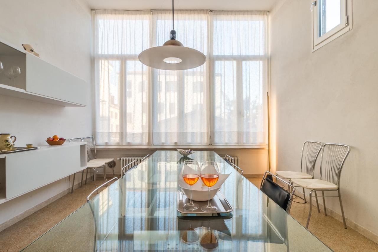 Apartament Red House Close To @accademia Bridge *