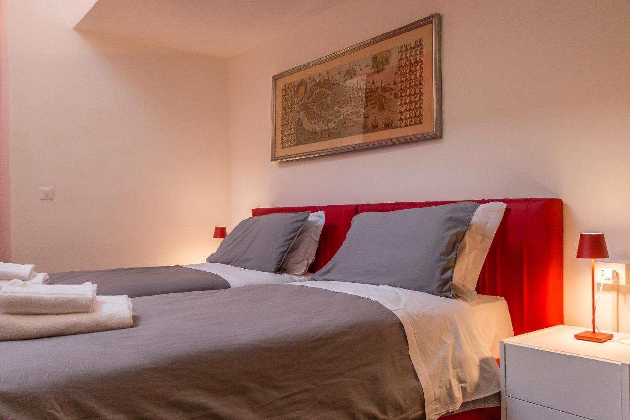 Red House Close To @accademia Bridge Apartamento Venecia