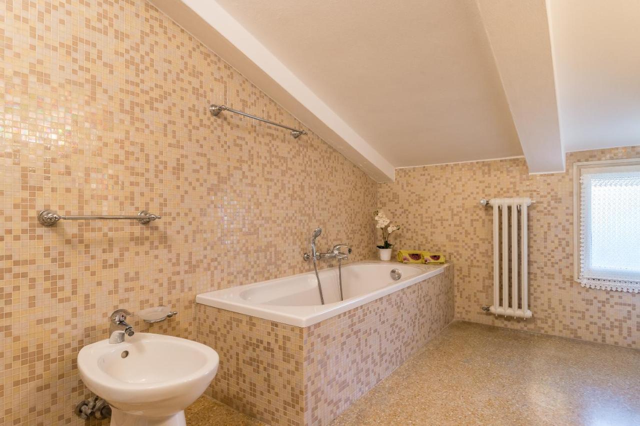 Red House Close To @accademia Bridge Apartamento Venecia